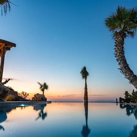 Villa Luxury Delphinus - Allparos *